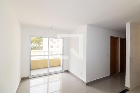 Sala de apartamento para alugar com 2 quartos, 48m² em Inhoaíba, Rio de Janeiro
