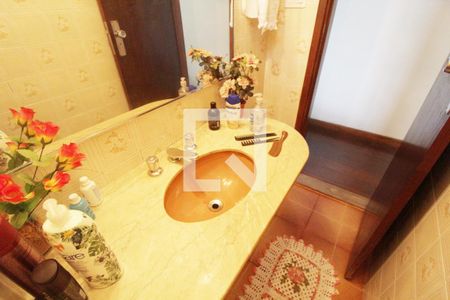 Casa para alugar com 450m², 4 quartos e 4 vagasBanheiro Social