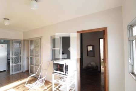 Casa para alugar com 450m², 4 quartos e 4 vagasCozinha