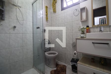 Casa à venda com 150m², 4 quartos e 2 vagasBanheiro 1