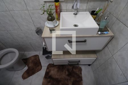 Casa à venda com 150m², 4 quartos e 2 vagasBanheiro 1