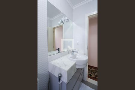 Casa à venda com 123m², 3 quartos e 2 vagasBanheiro