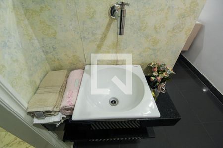 Casa à venda com 123m², 3 quartos e 2 vagasLavabo