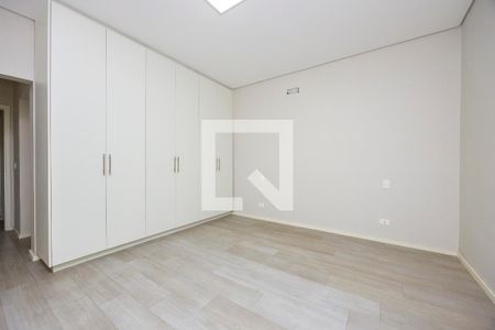 Casa à venda com 140m², 3 quartos e 1 vagaSuíte