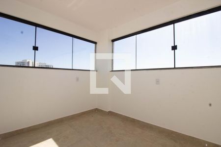 Apartamento para alugar com 92m², 3 quartos e 2 vagas Apartamento para alugar com 92m², 3 quartos e 2 vagasCozinha e Área de Serviço