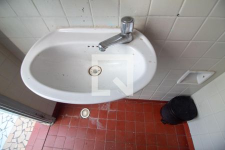 Casa à venda com 120m², 4 quartos e 5 vagasBanheiro de Serviço