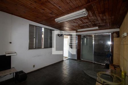 Casa à venda com 120m², 4 quartos e 5 vagasSalão de Festas