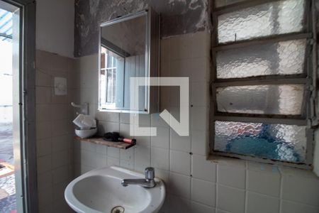 Casa à venda com 120m², 4 quartos e 5 vagasBanheiro de Serviço