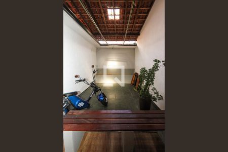 Casa à venda com 300m², 2 quartos e 2 vagasQuintal