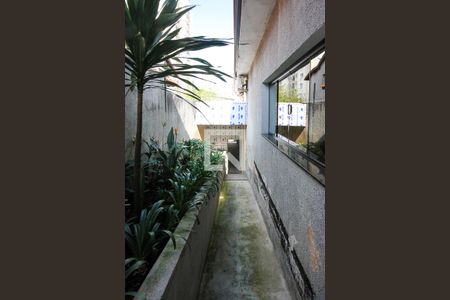 Casa à venda com 300m², 2 quartos e 2 vagasCorredor