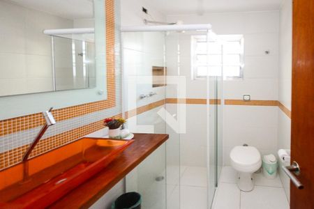 Casa à venda com 300m², 2 quartos e 2 vagasBanheiro