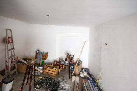 Casa à venda com 300m², 2 quartos e 2 vagasDeposito