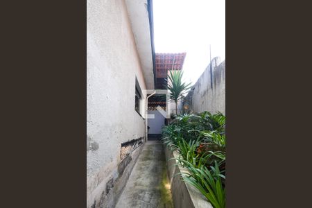 Casa à venda com 300m², 2 quartos e 2 vagasCorredor