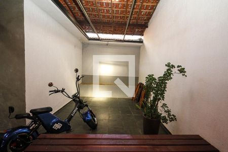 Casa à venda com 300m², 2 quartos e 2 vagasQuintal