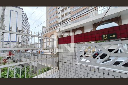 Vista da sala de apartamento para alugar com 2 quartos, 52m² em Canto do Forte, Praia Grande