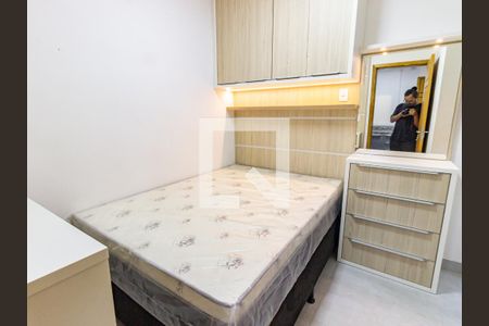 Quarto 1 de apartamento para alugar com 2 quartos, 45m² em Vila Invernada, São Paulo