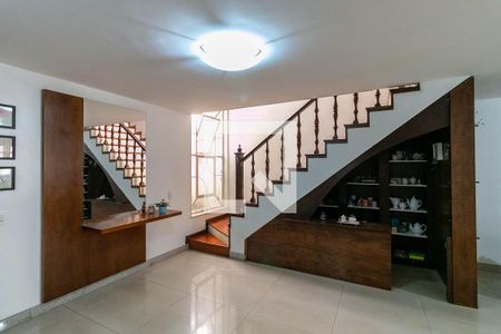 Sala de casa à venda com 5 quartos, 306m² em Serra, Belo Horizonte