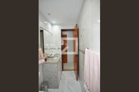 Apartamento à venda com 184m², 4 quartos e 2 vagasBanheiro da Suíte 1