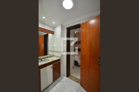 Apartamento à venda com 184m², 4 quartos e 2 vagasBanheiro da Suíte 2