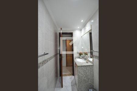 Apartamento à venda com 184m², 4 quartos e 2 vagasBanheiro Social