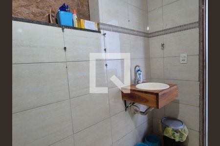 Casa de condomínio à venda com 570m², 5 quartos e 3 vagasBanheiro externo
