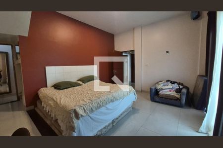 Casa de condomínio à venda com 570m², 5 quartos e 3 vagasSuite 2