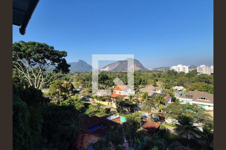 Casa de condomínio à venda com 570m², 5 quartos e 3 vagasVista