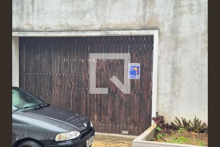 Casa de condomínio à venda com 570m², 5 quartos e 3 vagasFachada