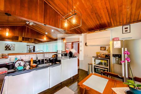 Casa para alugar com 600m², 9 quartos e sem vagaCozinha