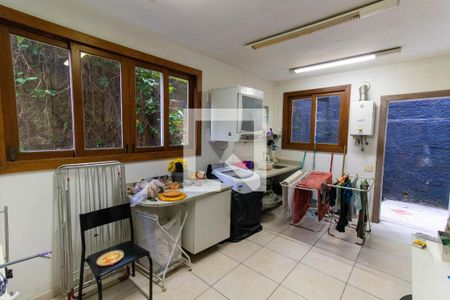 Casa de condomínio à venda com 450m², 4 quartos e 3 vagasÁrea de Serviço