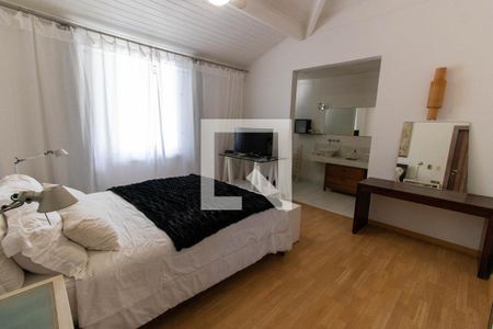 Casa de condomínio à venda com 450m², 4 quartos e 3 vagasSuíte