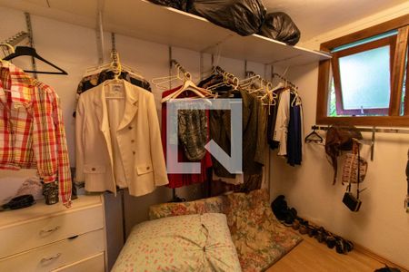 Casa de condomínio à venda com 450m², 4 quartos e 3 vagasQuarto 3