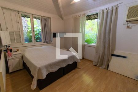 Casa de condomínio à venda com 450m², 4 quartos e 3 vagasQuarto 3