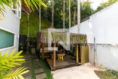 Casa de condomínio à venda com 450m², 4 quartos e 3 vagasÁrea Externa