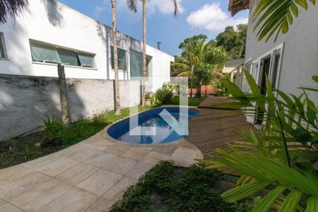 Casa de condomínio à venda com 450m², 4 quartos e 3 vagasÁrea Externa