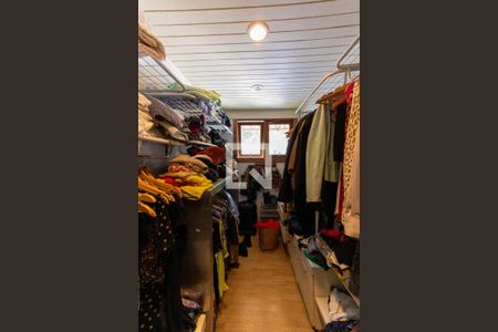 Casa de condomínio à venda com 450m², 4 quartos e 3 vagasSuíte