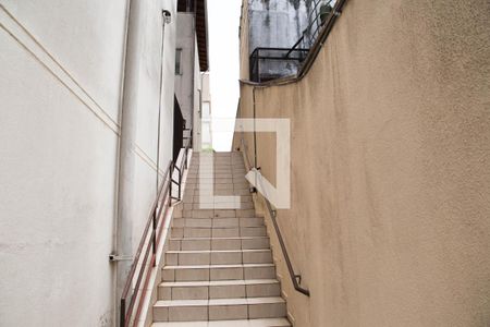 Apartamento para alugar com 70m², 3 quartos e 1 vaga Apartamento para alugar com 70m², 3 quartos e 1 vagaEscada