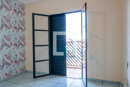 Casa à venda com 237m², 4 quartos e 4 vagasSuíte 1