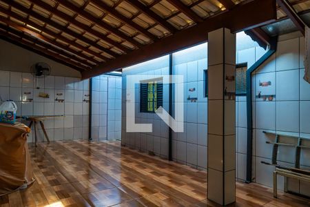 Casa à venda com 237m², 4 quartos e 4 vagasQuintal