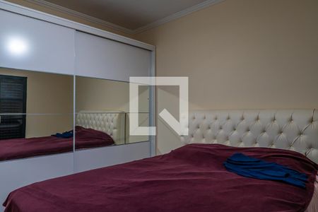 Casa à venda com 237m², 4 quartos e 4 vagasSuíte 2