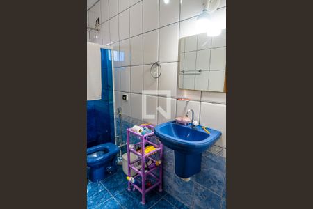 Casa à venda com 237m², 4 quartos e 4 vagasBanheiro da Suíte 2