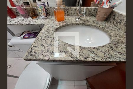 Casa de condomínio à venda com 90m², 3 quartos e 1 vagaBanheiro 2