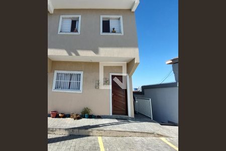 Casa de condomínio à venda com 90m², 3 quartos e 1 vagaFachada Interna