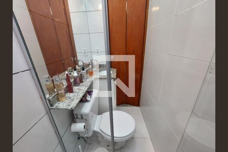 Casa de condomínio à venda com 90m², 3 quartos e 1 vagaBanheiro 2