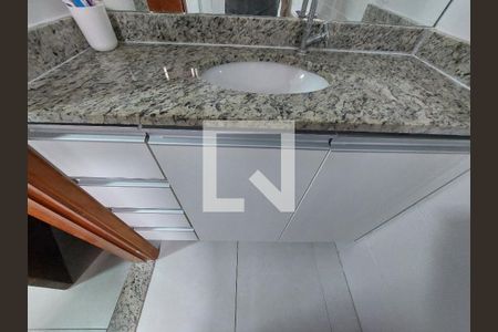 Casa de condomínio à venda com 90m², 3 quartos e 1 vagaBanheiro 1