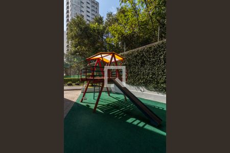 Apartamento para alugar com 100m², 3 quartos e 2 vagasÁrea comum - Playground