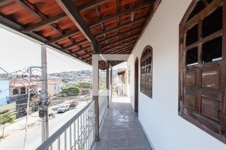 Varanda da Sala 2 de casa para alugar com 3 quartos, 110m² em Mantiqueira, Belo Horizonte