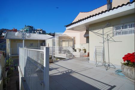 Casa à venda com 350m², 3 quartos e 2 vagasTerraço