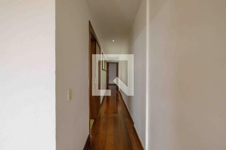 Apartamento à venda com 360m², 4 quartos e 2 vagasCorredor
