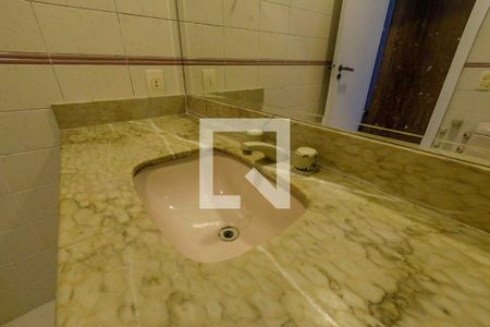 Apartamento à venda com 360m², 4 quartos e 2 vagasBanheiro da Suíte 2